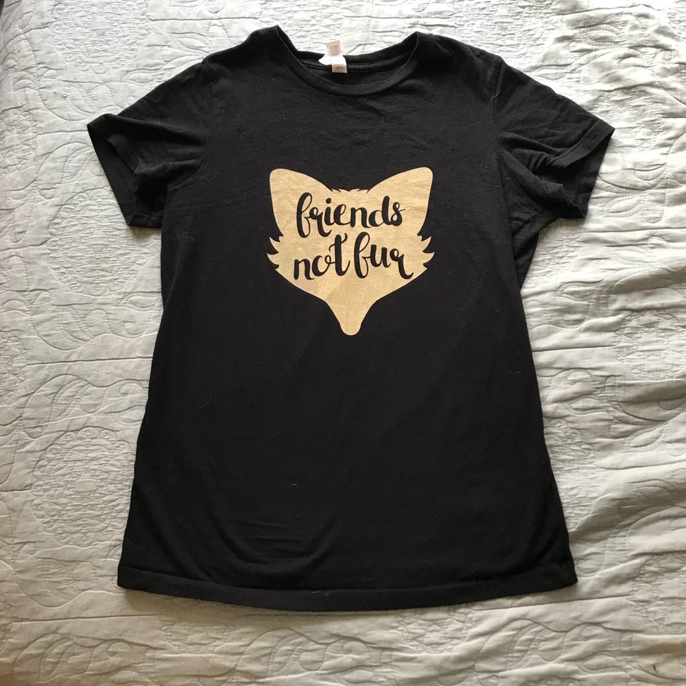 JuniperFox “Friends Not Fur” T-Shirt